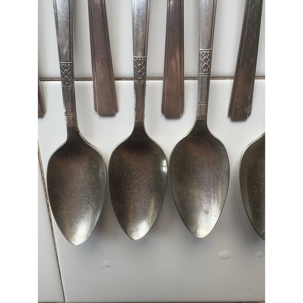 VTG 1881 Rogers Silver Triple Plate Oneida Capri  Spoon 6